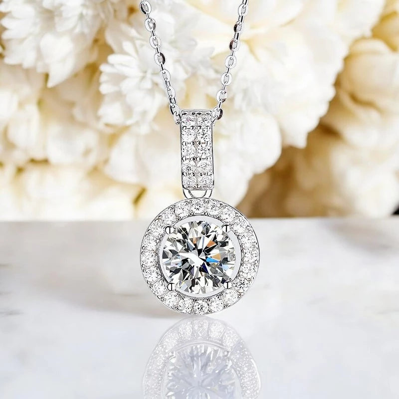 Luxurious Moissanite Necklace - D VVS1 Pendant - Ornalux
