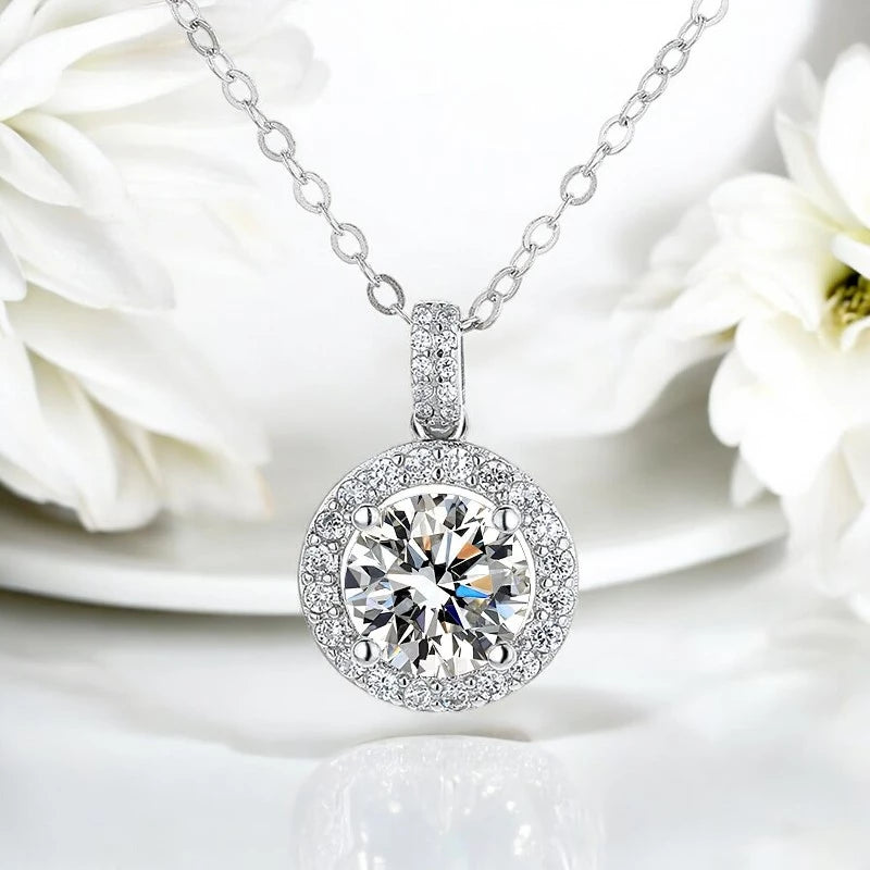 Luxurious Moissanite Necklace - D VVS1 Pendant - Ornalux