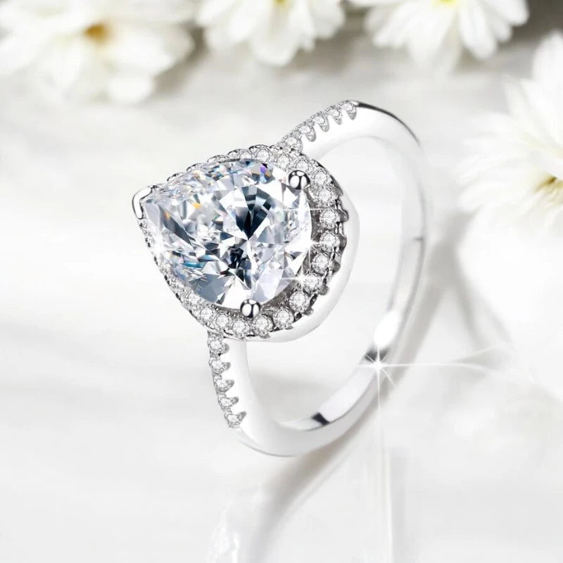 Luxury 3CT Pear Cut Moissanite Engagement Ring - Ornalux
