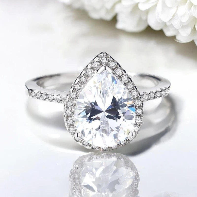 Luxury 3CT Pear Cut Moissanite Engagement Ring - Ornalux