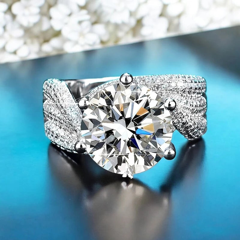 Luxury Moissanite Engagement Ring - D Color 5CT - Ornalux