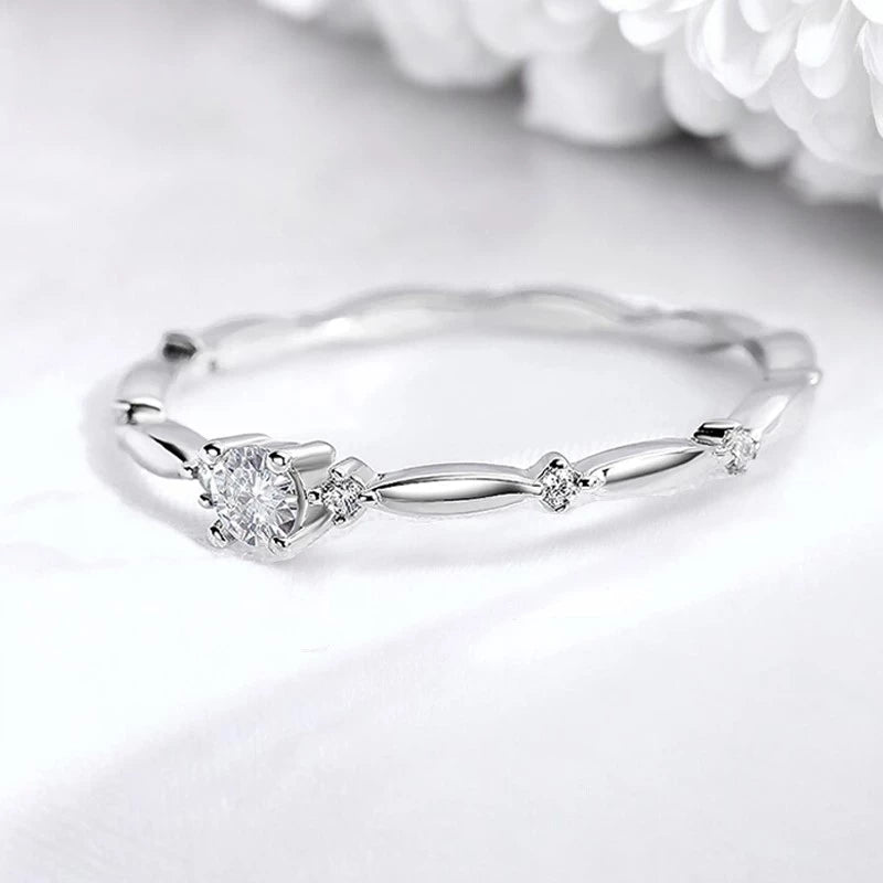 Luxury D Color VVS1 Moissanite Ring - Ornalux