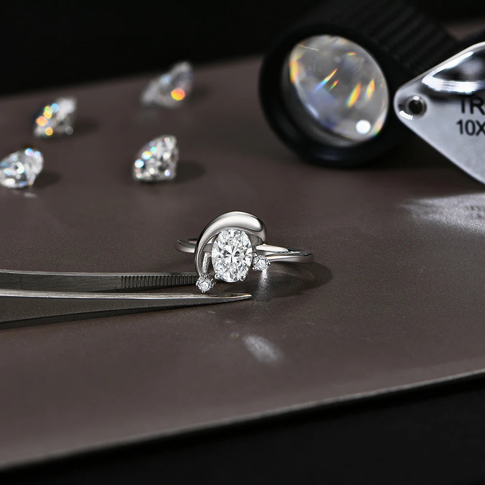 Sparkling Oval Cut Moissanite Diamond Ring - Ornalux