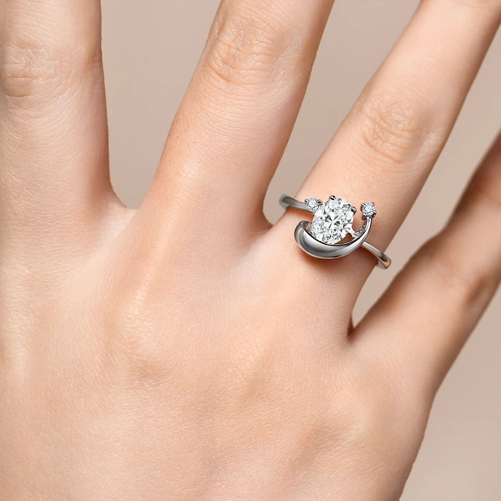 Sparkling Oval Cut Moissanite Diamond Ring - Ornalux