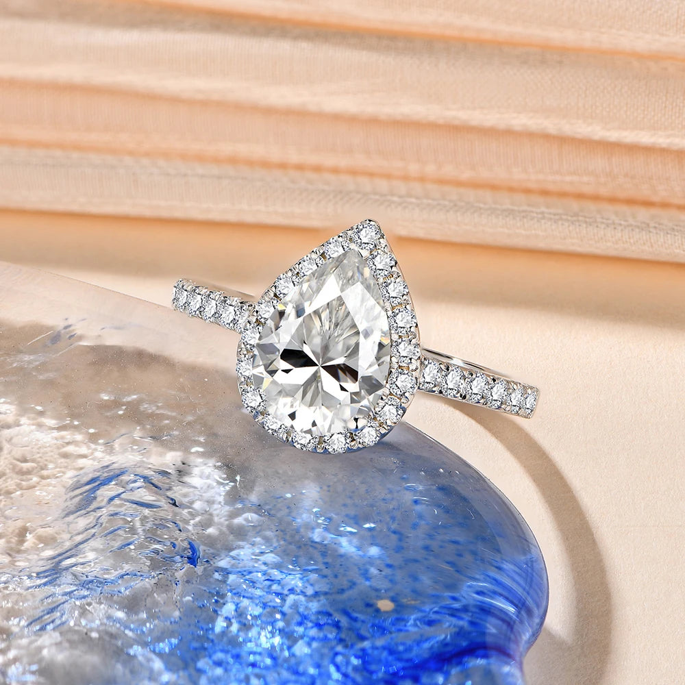 Luxury Pear Cut 2CT Moissanite Engagement Ring - D Color - Ornalux