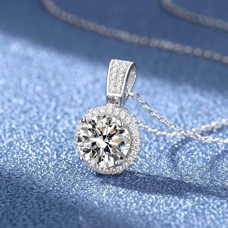 Luxurious Moissanite Necklace - D VVS1 Pendant - Ornalux