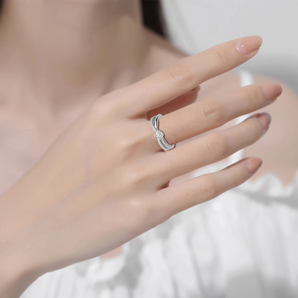 High Quality 4mm Moissanite Wedding Band - Ornalux