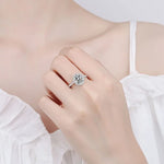 2CT D VVS1 Oval Cut Moissanite Ring - Ornalux