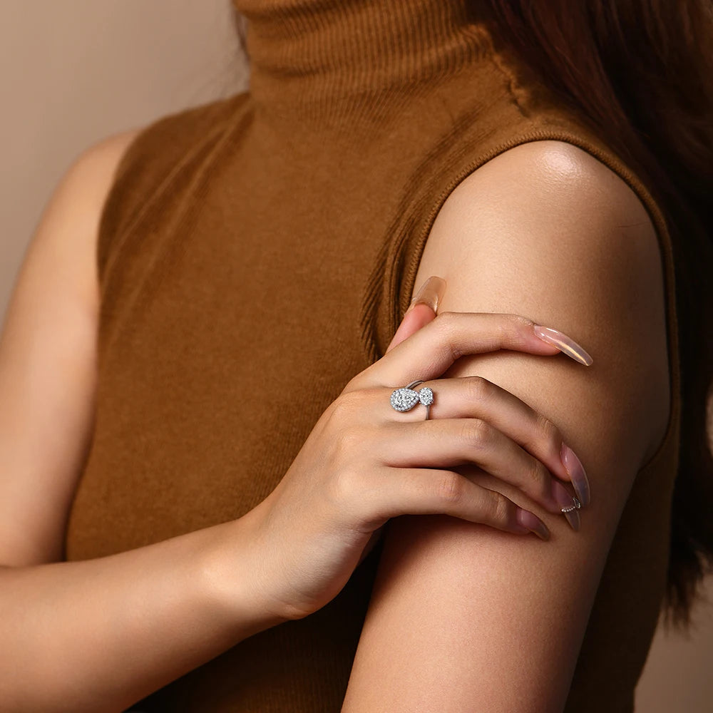 Luxury D Color 1.5CT Pear Cut Moissanite Ring - Ornalux